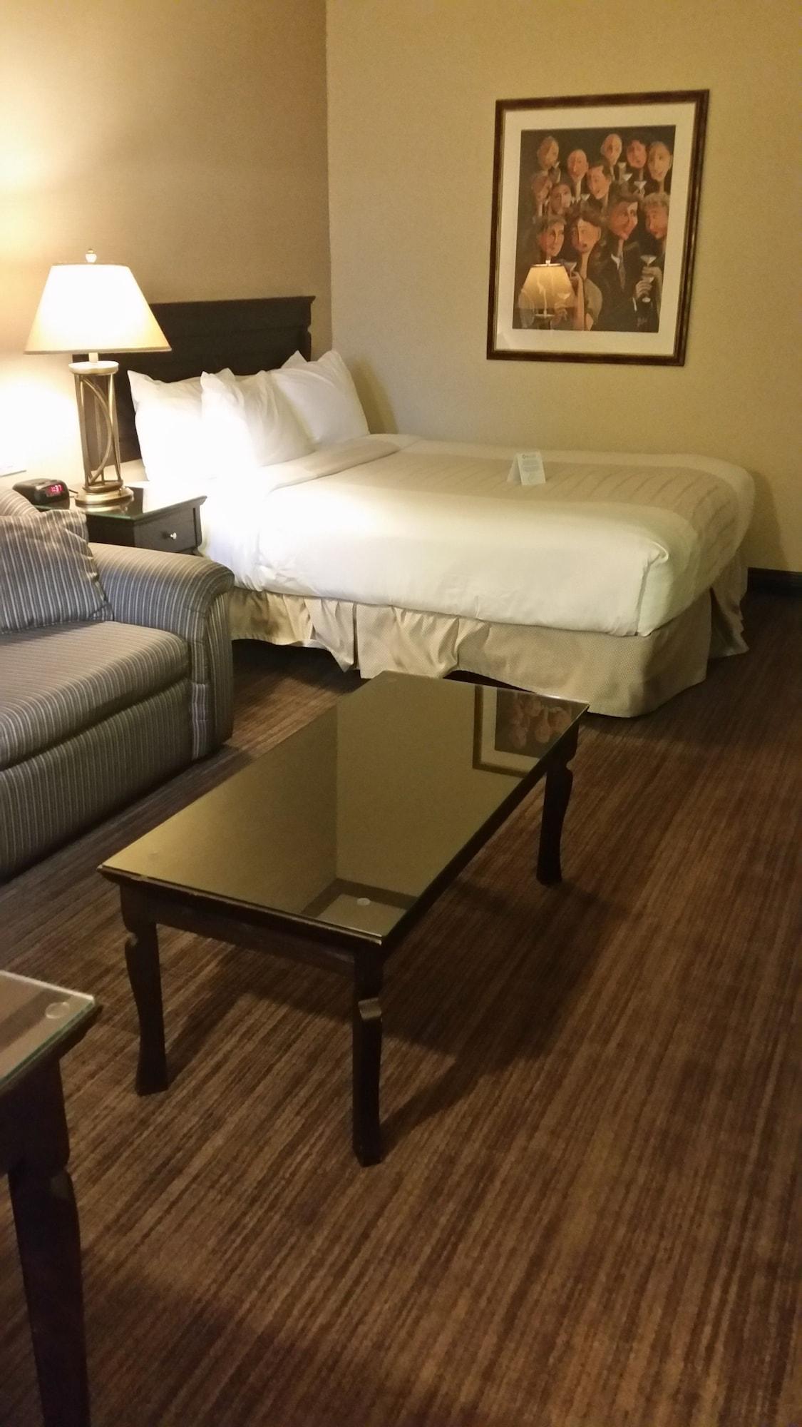 Hotel Le Montagnais Chicoutimi エクステリア 写真