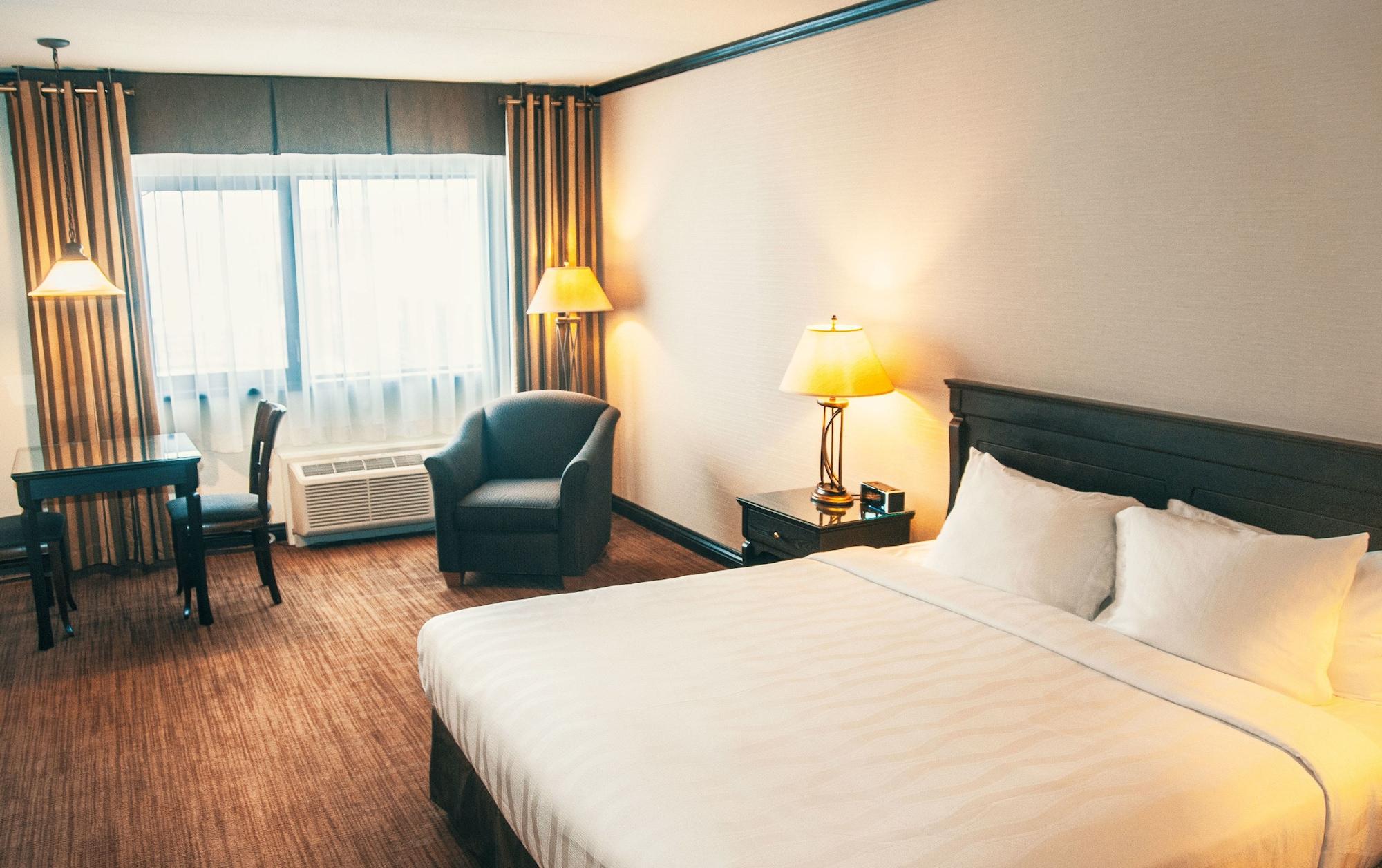 Hotel Le Montagnais Chicoutimi エクステリア 写真
