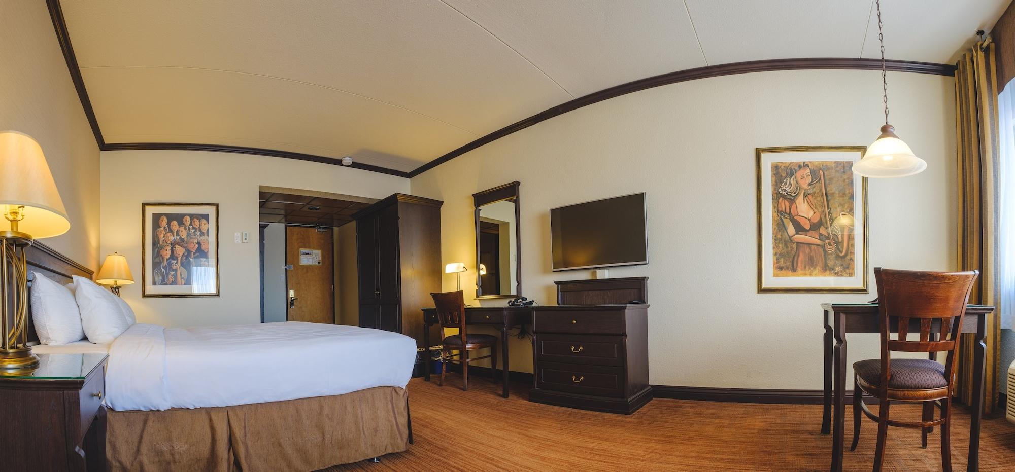 Hotel Le Montagnais Chicoutimi エクステリア 写真