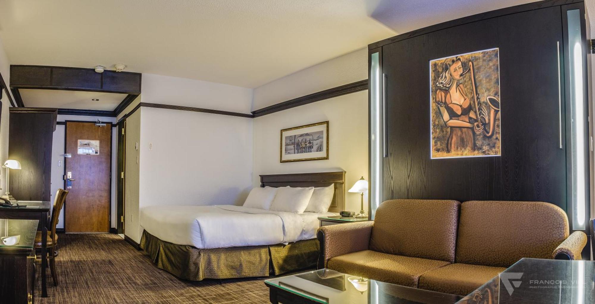 Hotel Le Montagnais Chicoutimi エクステリア 写真