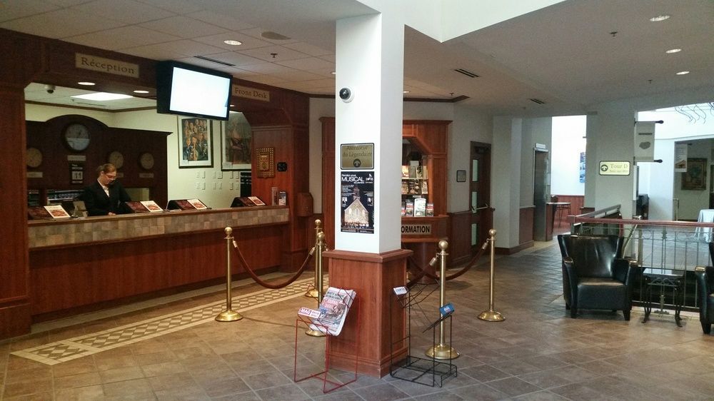 Hotel Le Montagnais Chicoutimi エクステリア 写真