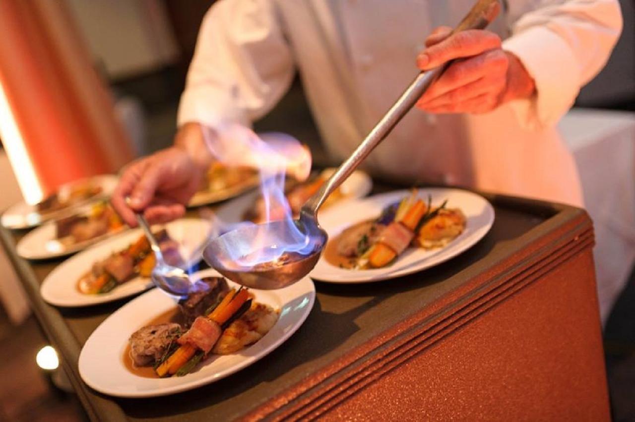 Hotel Le Montagnais Chicoutimi エクステリア 写真