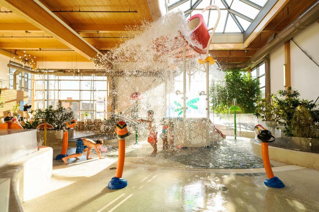 Hotel Le Montagnais Chicoutimi エクステリア 写真