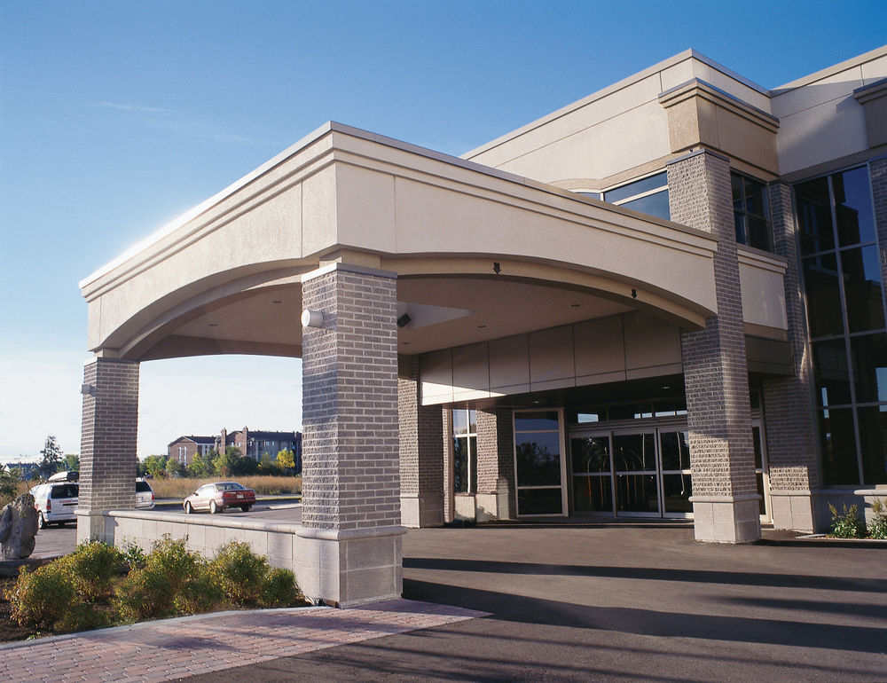 Hotel Le Montagnais Chicoutimi エクステリア 写真