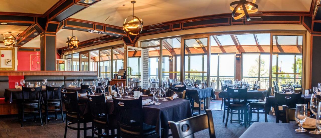 Hotel Le Montagnais Chicoutimi エクステリア 写真